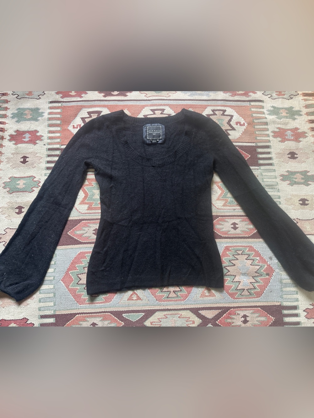 Old Navy 100% Cashmere Black Scoop Neck Flared Sleeve Size M  Pullover Sweater